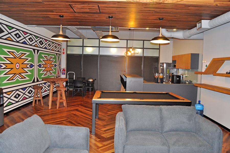 To Let commercial Property for Rent in Maitland Western Cape
